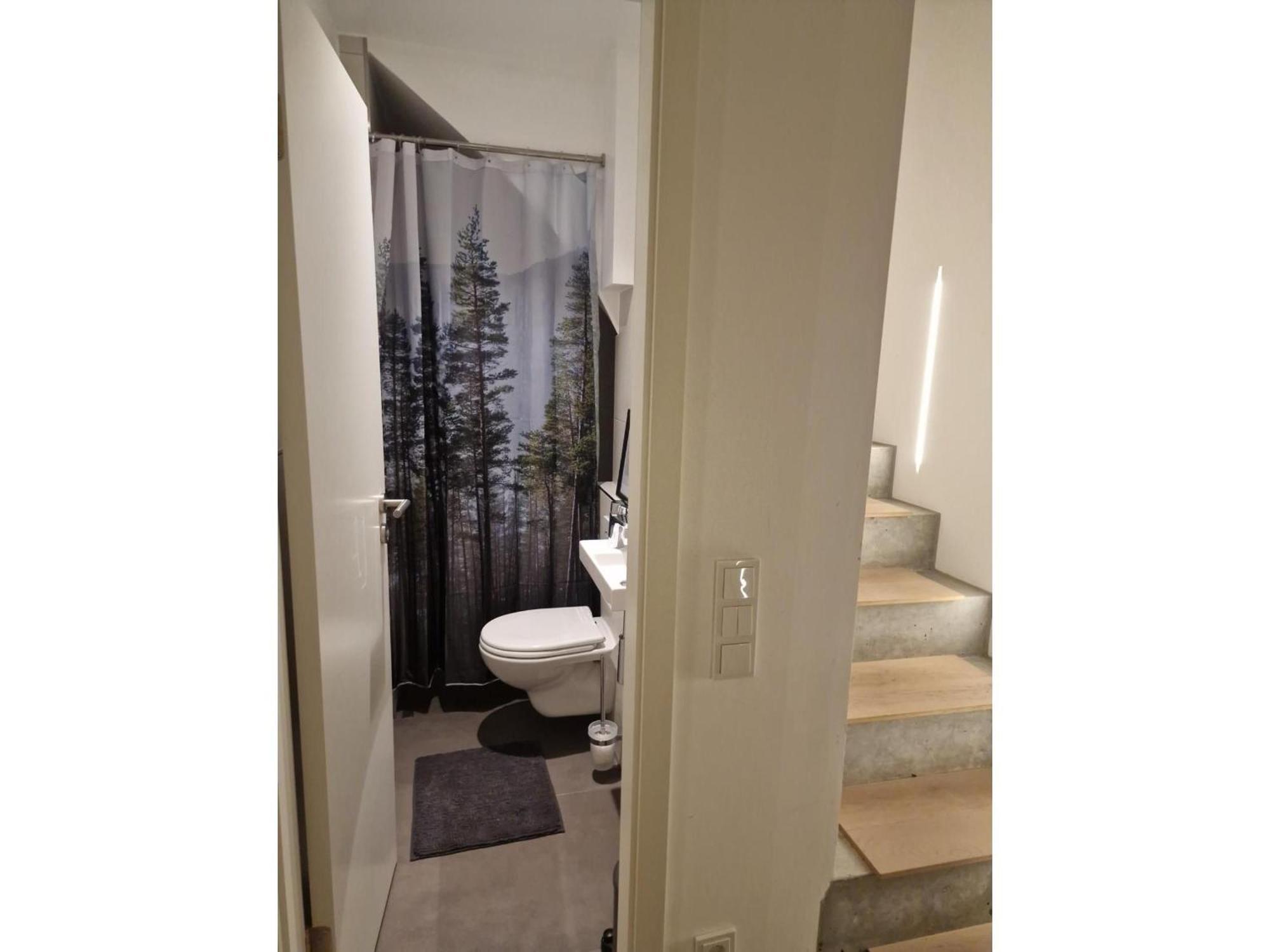 Stadtnahes Gaestezimmer Im Penthouse Bei Esi Tübingen Eksteriør billede