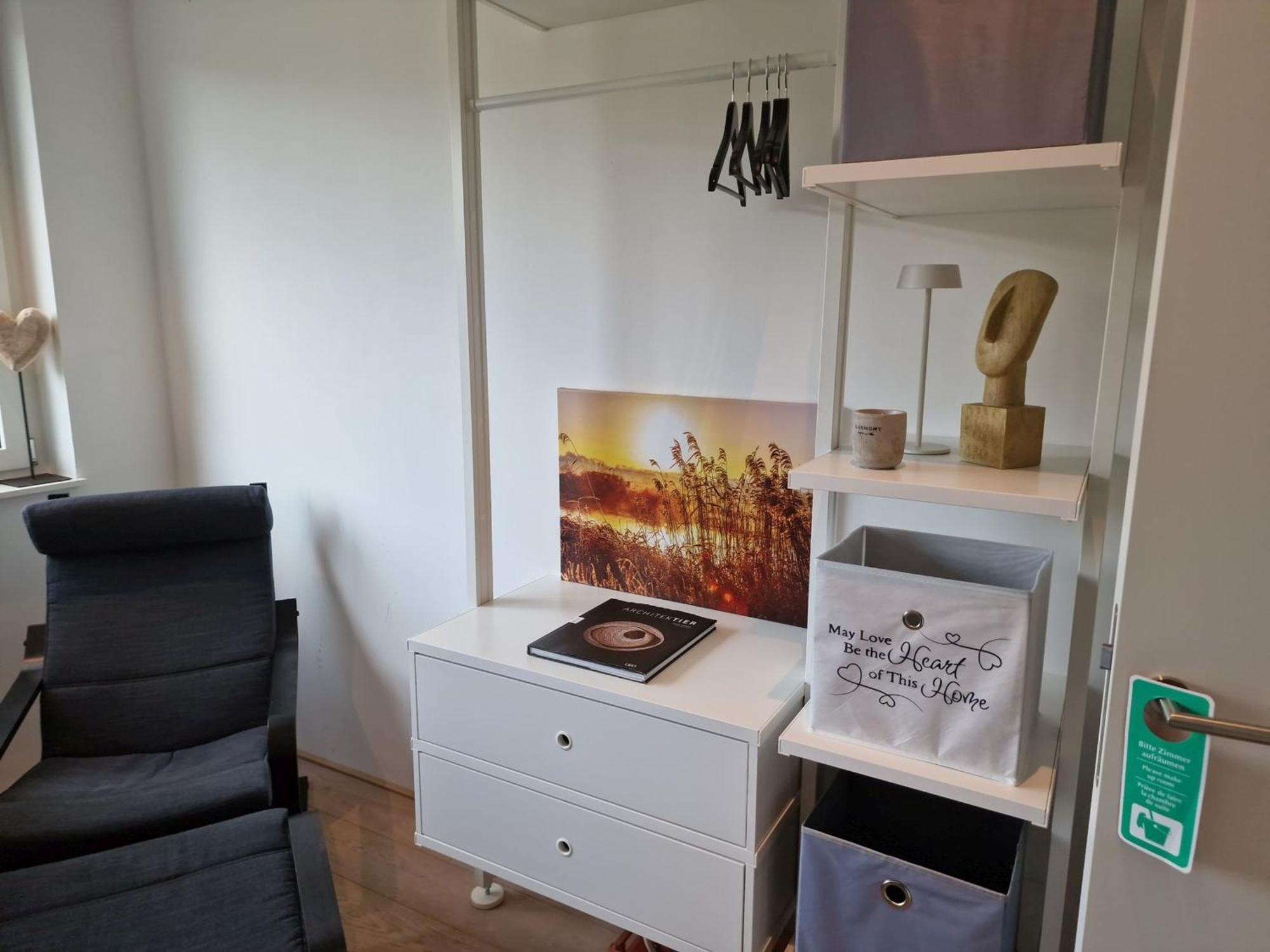 Stadtnahes Gaestezimmer Im Penthouse Bei Esi Tübingen Eksteriør billede