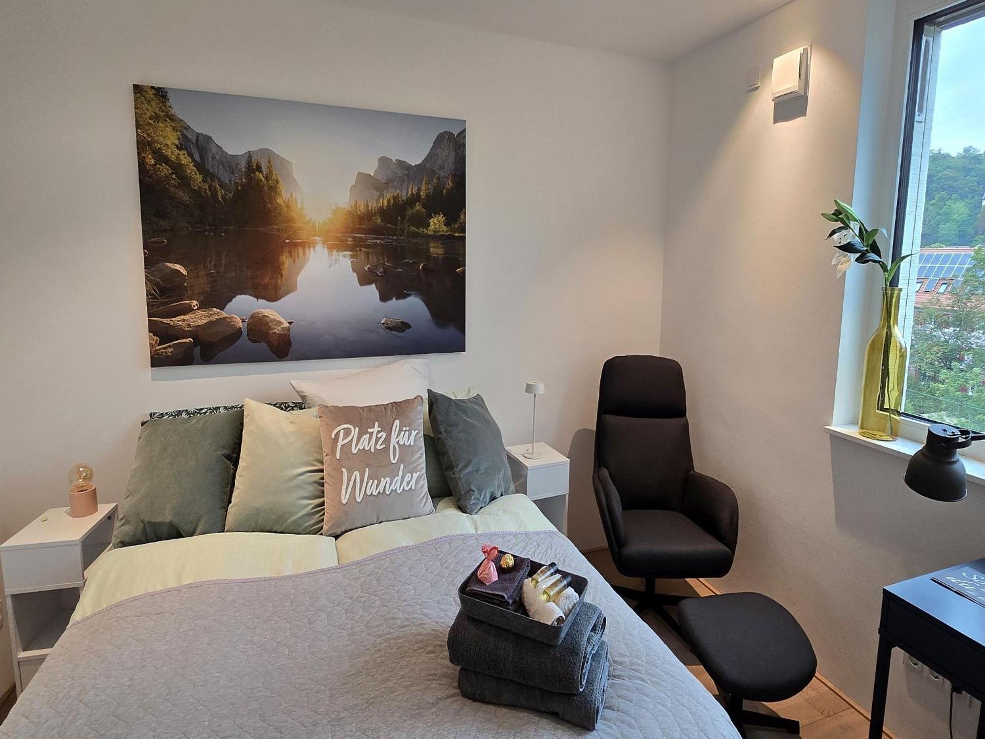 Stadtnahes Gaestezimmer Im Penthouse Bei Esi Tübingen Eksteriør billede
