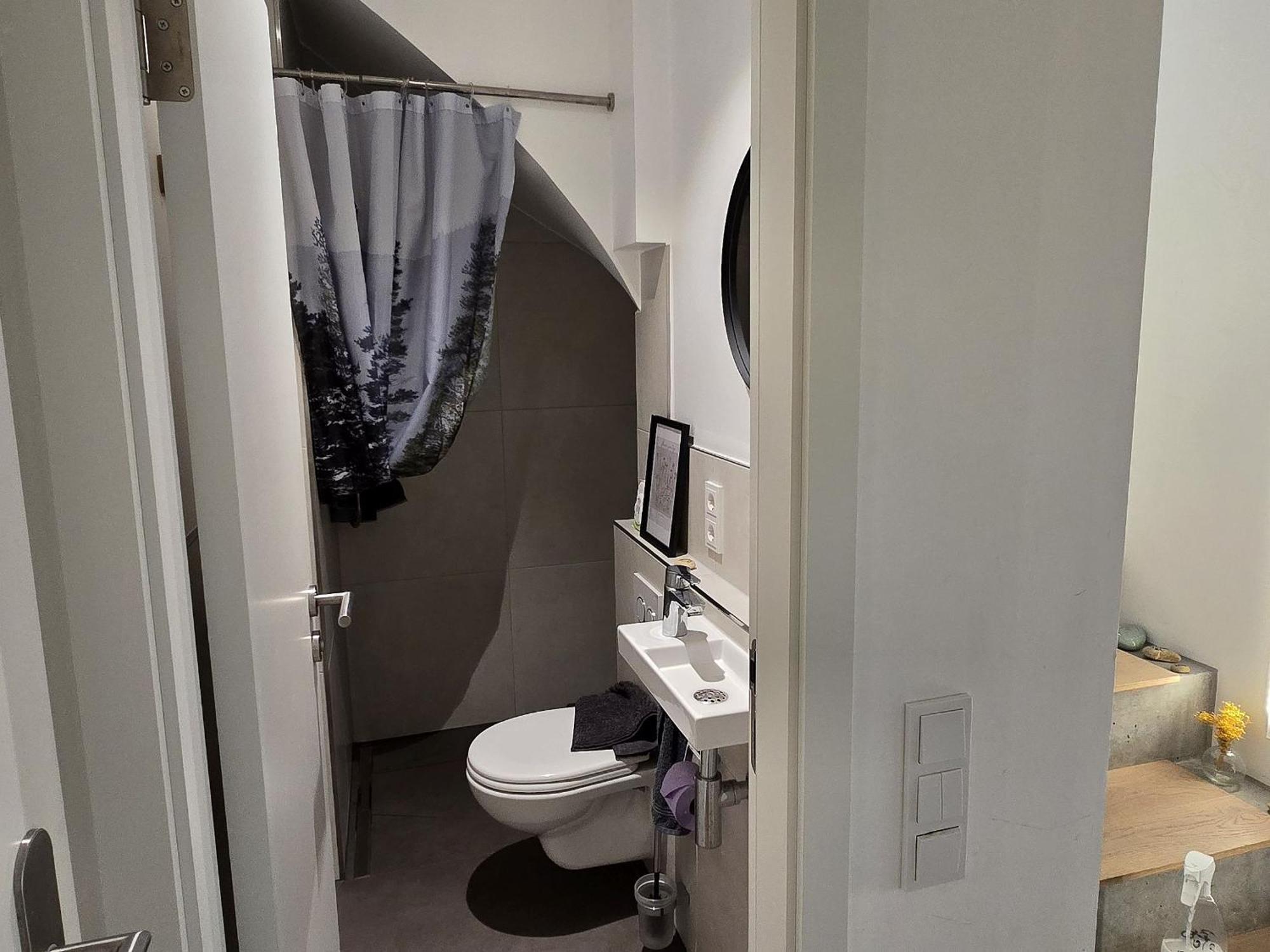 Stadtnahes Gaestezimmer Im Penthouse Bei Esi Tübingen Eksteriør billede